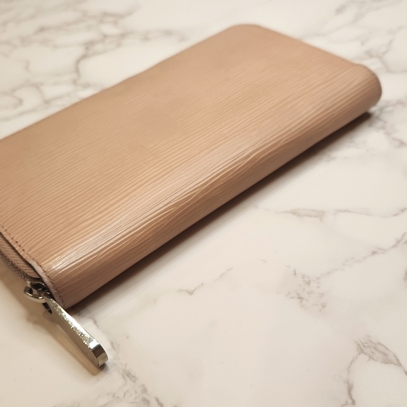 LOUIS VUITTON Pink Epi Leather Long Zippy Wallet - Picture 8 of 16